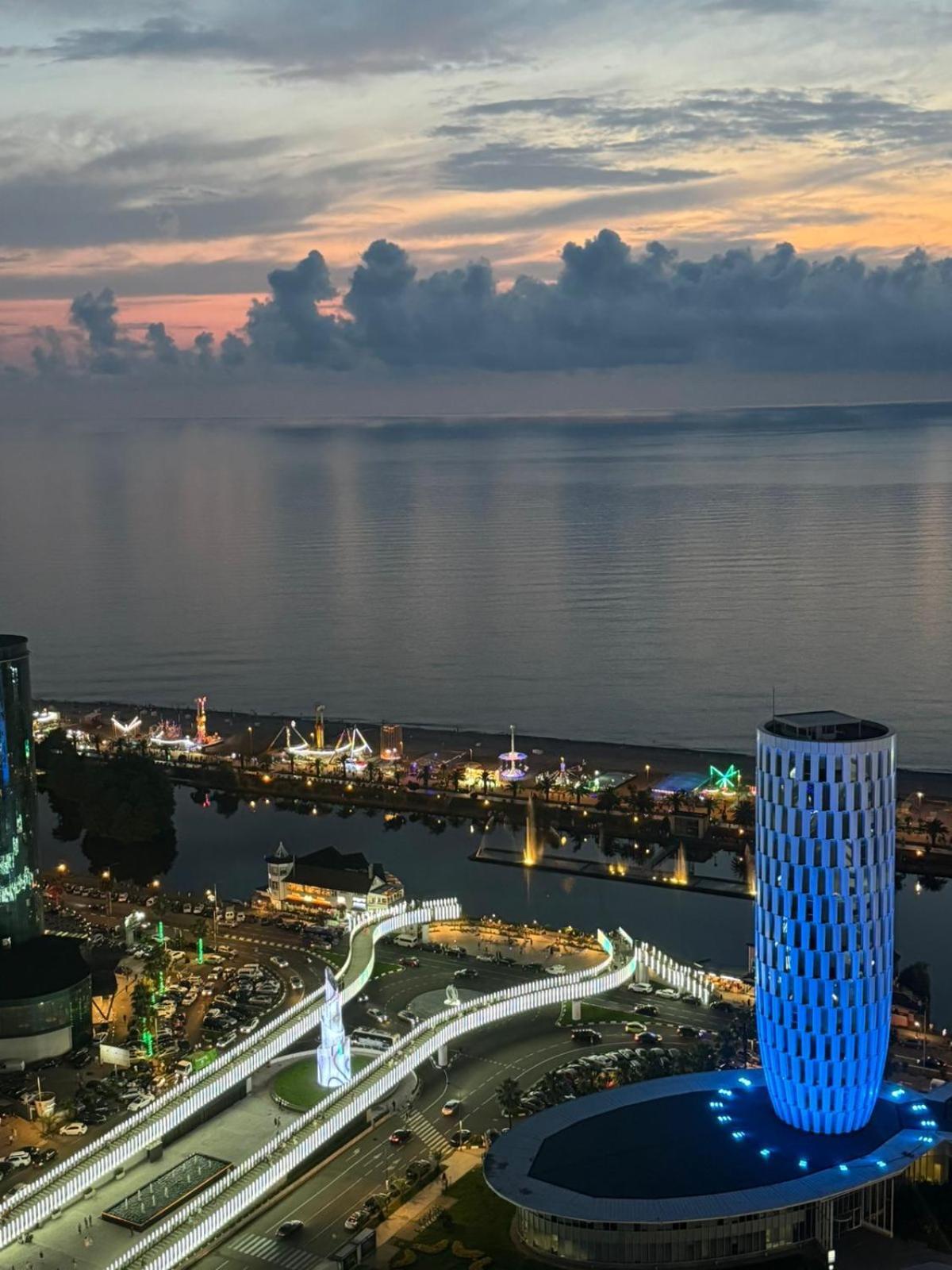 Moonlight Apart-Hotel Batumi Eksteriør bilde